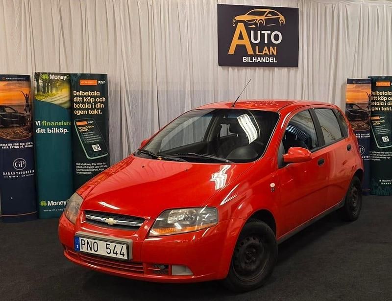 Röd Begagnad 2006 Chevrolet Kalos Halvkombi | 32 900 kr (Lite dyr) - Bild 1/4