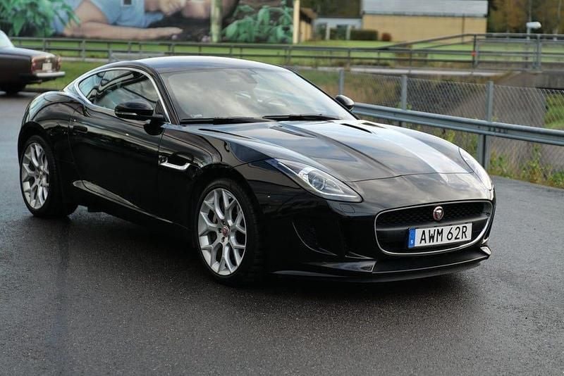 Begagnad Jaguar F-Type 340 HK (250 kW) 2016 Svart Sportkupé