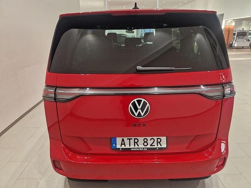 Begagnad VW ID. Buzz GTX 250 kW (340 HK) 2025 Röd Minibuss
