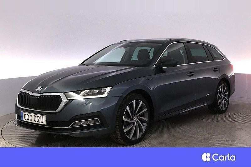 Grå Begagnad 2021 Skoda Octavia Business Line Kombi | 309 900 kr (Lite dyr) - Bild 1/4
