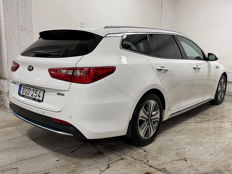 Begagnad Kia Optima Advance 205 HK (150 kW) 2018 Vit Kombi