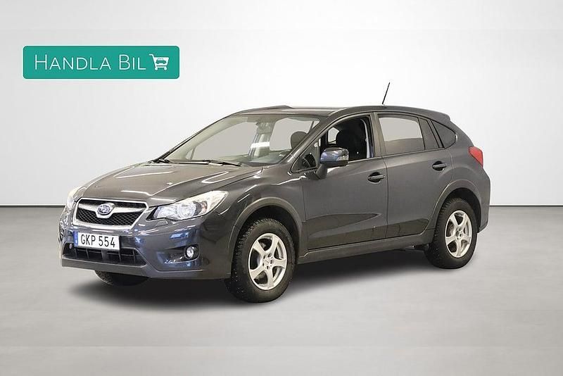 Grå Begagnad 2015 Subaru XV SUV | 159 900 kr (Lite dyr) - Bild 1/4