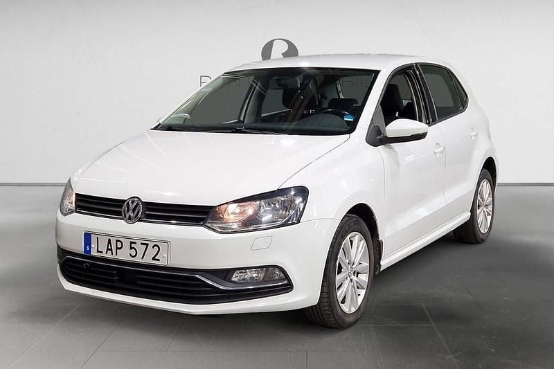 Vit Begagnad 2015 VW Polo Halvkombi | 79 900 kr (Marknadspris) - Bild 1/3