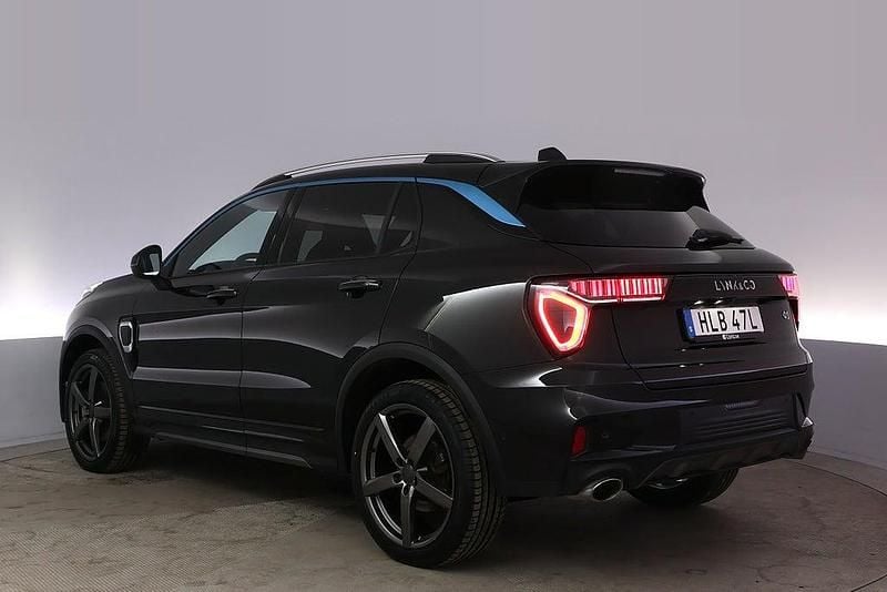 Begagnad Lynk & Co 01 261 HK (191 kW) 2023 Svart SUV