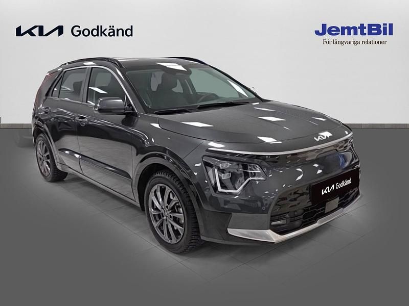 Begagnad Kia e-Niro 152 kW (207 HK) 2022 Grå SUV