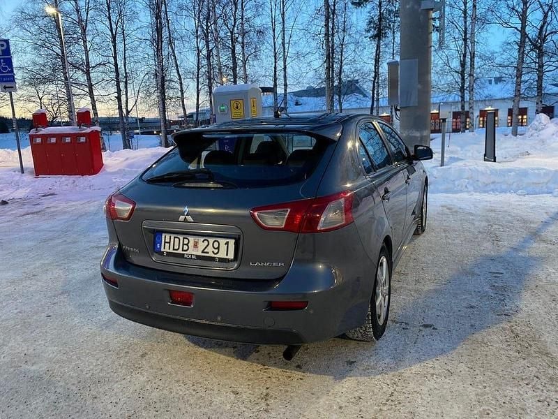 Begagnad Mitsubishi Lancer Sportback 143 HK (105 kW) 2010