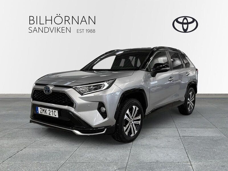 Grå Begagnad 2021 Toyota RAV4 Hybrid Style SUV | 379 900 kr (Lite dyr) - Bild 1/4
