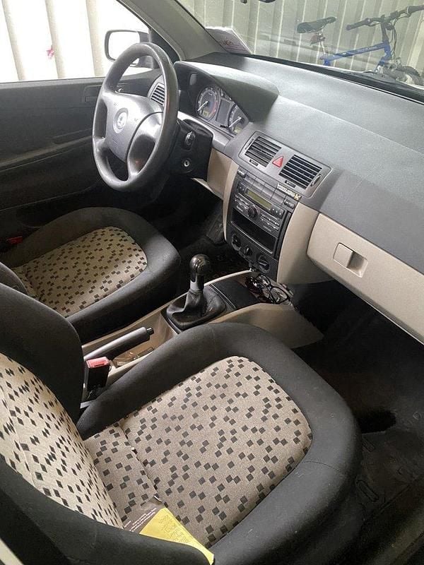 Silver Begagnad 2006 Skoda Fabia Kombi | 8 000 kr (Bra pris) - Bild 1/4
