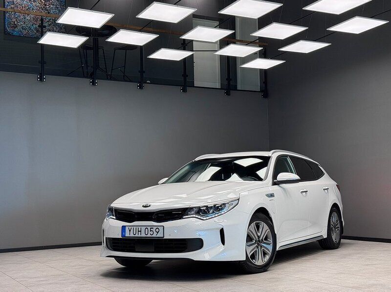 Vit Begagnad 2017 Kia Optima Hybrid Advance Sedan | 179 900 kr (Marknadspris) - Bild 1/3
