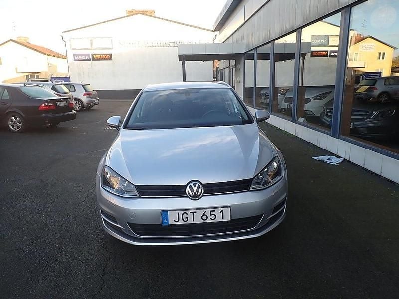 Begagnad VW Golf VII 110 HK (80 kW) 2015 Silver Halvkombi