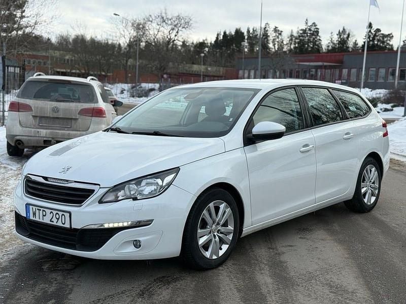 Begagnad Peugeot 308 SW Active 131 HK (96 kW) 2014 Vit Kombi