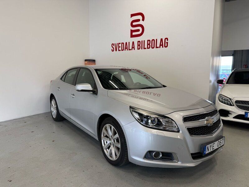 Grå Begagnad 2012 Chevrolet Malibu Sedan | 72 900 kr - Bild 1/4