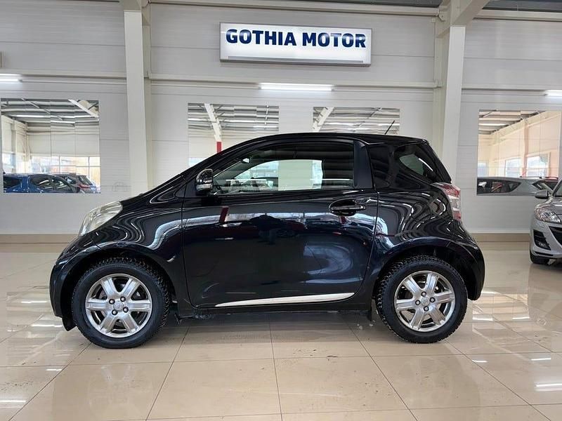 Begagnad Toyota iQ 68 HK (50 kW) 2009 Svart Halvkombi