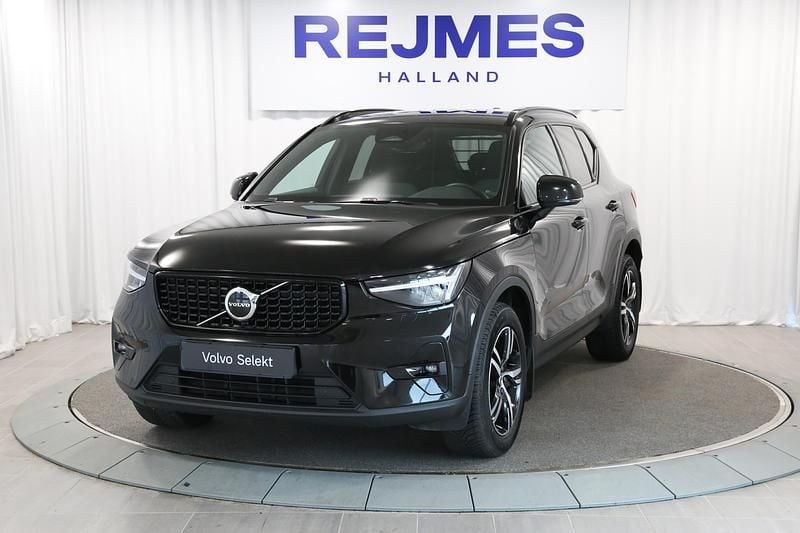 Begagnad Volvo XC40 Plus 200 HK (147 kW) 2023 Svart SUV
