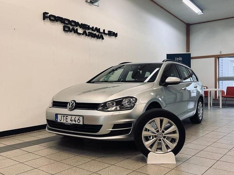 Begagnad VW Golf VII 105 HK (77 kW) 2015 Silver Kombi