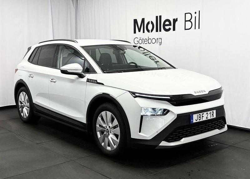 Vit (moon white metallic) Ny 2025 Skoda Elroq SUV | 419 900 kr - Bild 1/4