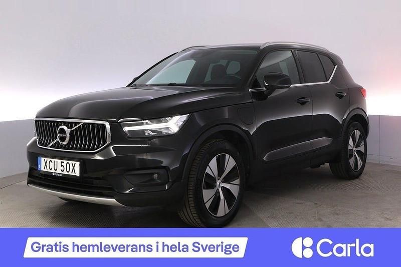 Svart Begagnad 2021 Volvo XC40 Momentum SUV | 308 900 kr (Marknadspris) - Bild 1/2