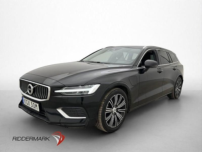 Begagnad Volvo V60 340 HK (250 kW) 2021 Svart Kombi