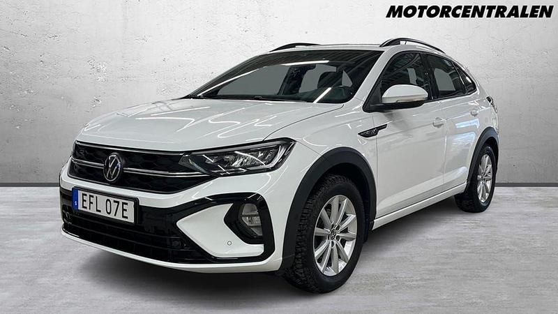 Vit Begagnad 2023 VW Taigo R-line SUV | 265 000 kr (Lite dyr) - Bild 1/3