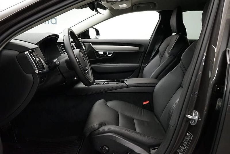 Begagnad Volvo V90 Plus 349 HK (256 kW) 2024 Grå Kombi
