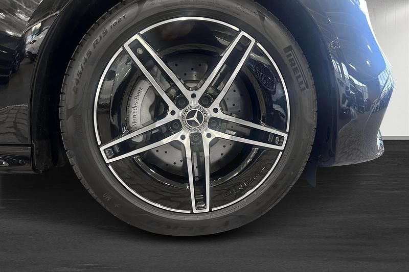 Begagnad Mercedes E300 Advanced 2025 Svart Sedan