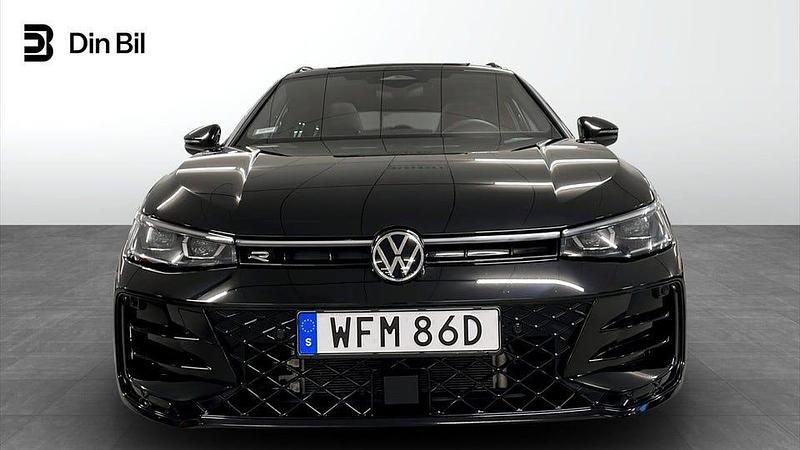 Begagnad VW Passat R-line 177 HK (130 kW) 2025 Svart Kombi