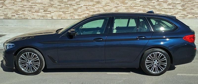 Begagnad 2019 BMW 520 Sport Line Kombi | 289 000 kr (Marknadspris) - Bild 1/4