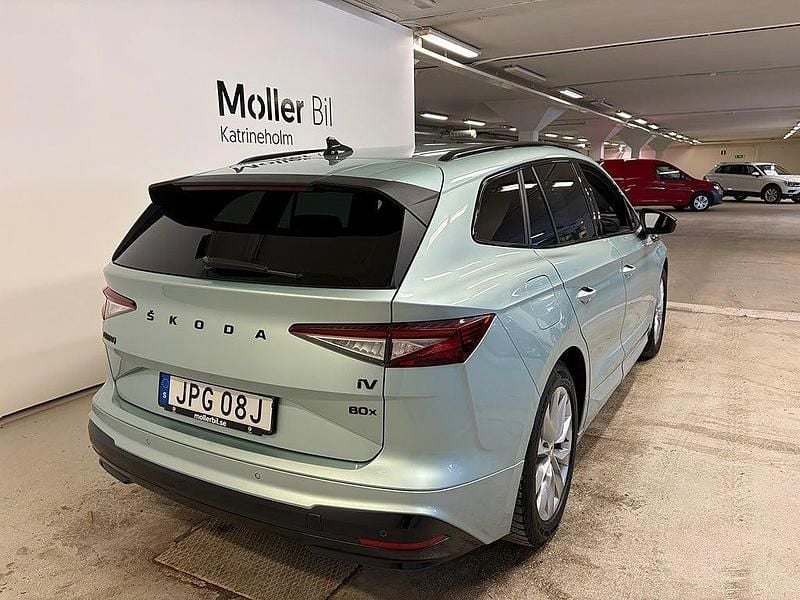 Begagnad Skoda Enyaq iV 194 kW (265 HK) 2022 Silver SUV