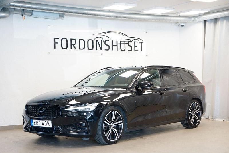 Svart Begagnad 2019 Volvo V60 R-Design Kombi | 309 000 kr (Superpris) - Bild 1/4