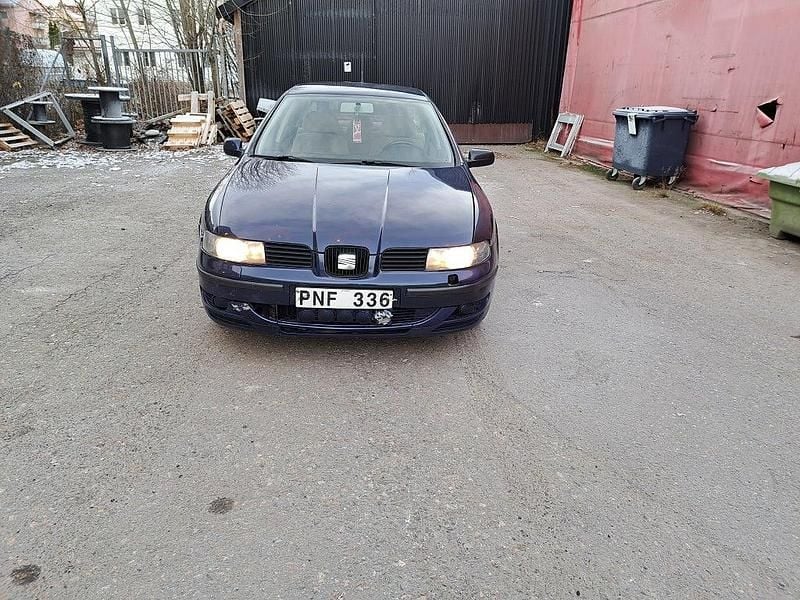 Blå Begagnad 1999 Seat Toledo Sedan | 21 500 kr - Bild 1/4