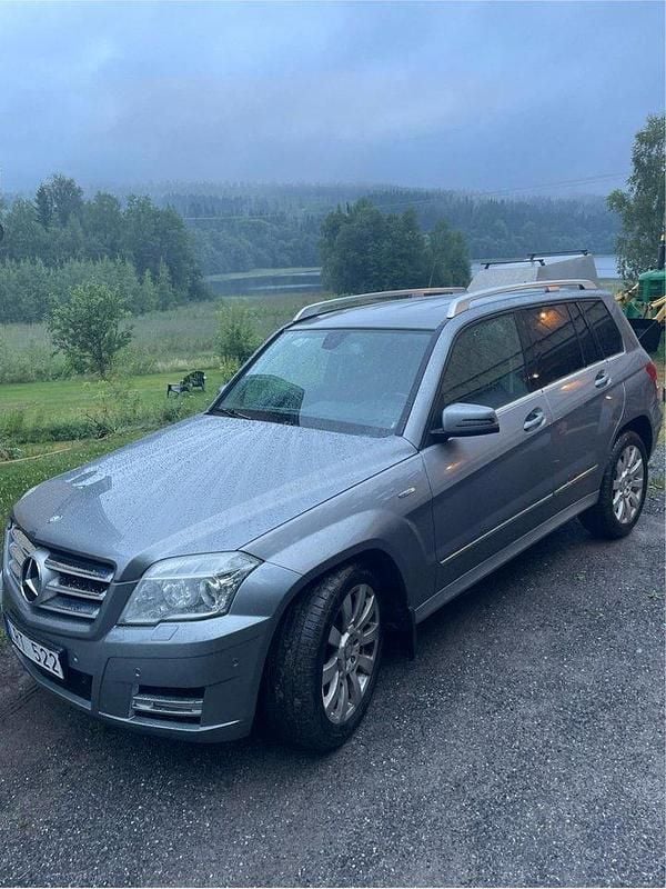 Silver Begagnad 2011 Mercedes GLK220 SUV | 105 000 kr (Marknadspris) - Bild 1/4
