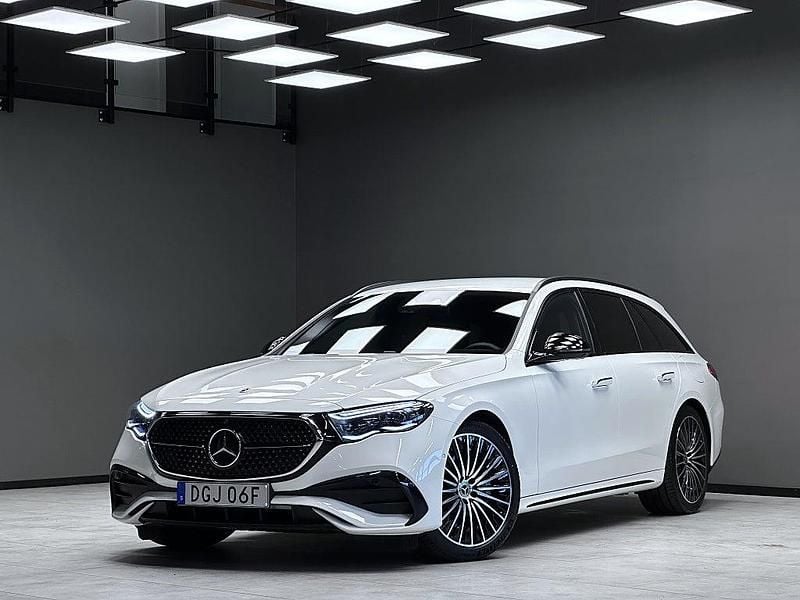 Vit Begagnad 2024 Mercedes E300 AMG line Kombi | 619 900 kr (Superpris) - Bild 1/4