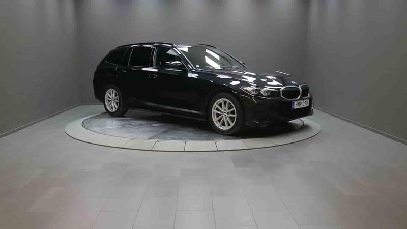 Svart Begagnad 2023 BMW 320 Kombi | 409 000 kr (Lite dyr) - Bild 1/1