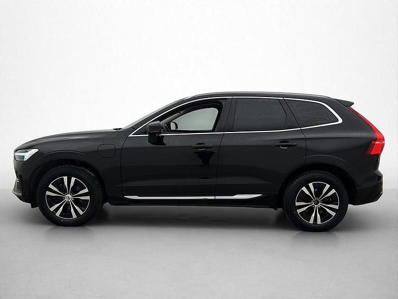 Begagnad Volvo XC60 Core 350 HK (257 kW) 2022 Svart SUV