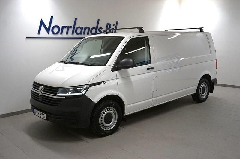 Vit (candyvit) Begagnad 2021 VW T6.1 Van | 319 900 kr (Superpris) - Bild 1/4