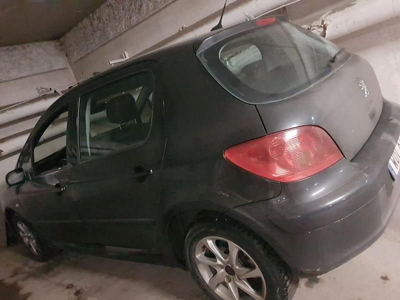 Begagnad Peugeot 307 Griffe 2005