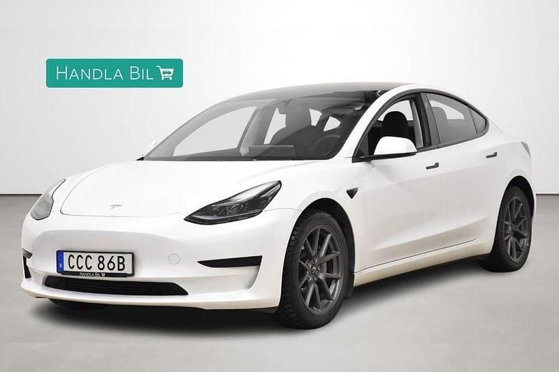 Begagnad Tesla Model 3 Standard Range 235 kW (320 HK) 2023 Vit Sedan