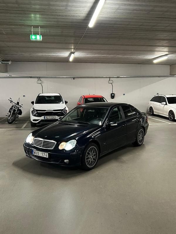 Begagnad Mercedes C180 143 HK (105 kW) 2005