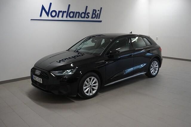 Brilliantsvart Begagnad 2024 Audi A3 Proline | 299 900 kr (Lite dyr) - Bild 1/4