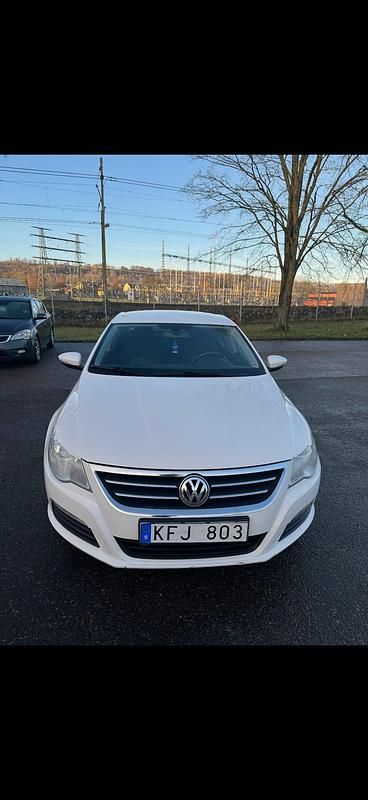 Begagnad VW Passat 160 HK (117 kW) 2010