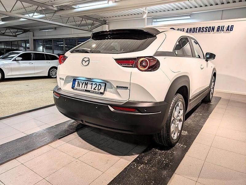 Begagnad Mazda MX30 Sky 107 kW (146 HK) 2022 Vit SUV