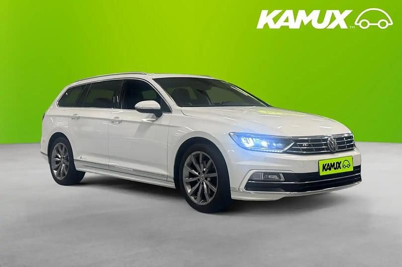 Vit Begagnad 2019 VW Passat R-line Kombi | 214 900 kr (Marknadspris) - Bild 1/4