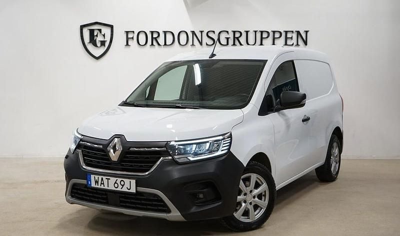Begagnad Renault Kangoo 131 HK (96 kW) 2023 Vit Minibuss