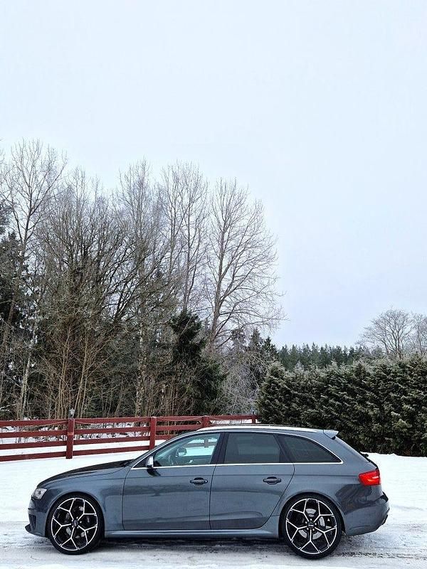 Begagnad Audi RS4 450 HK (330 kW) 2014 Grå Kombi