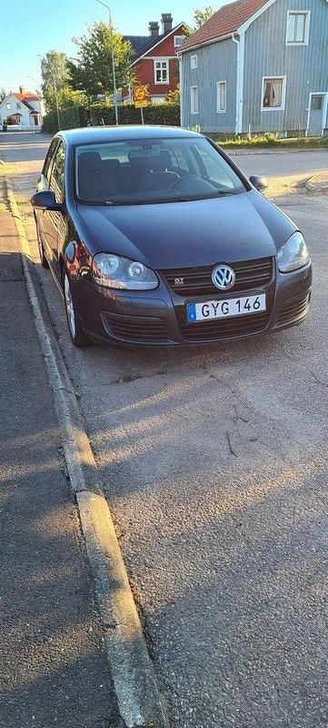 Blå Begagnad 2008 VW Golf VI GT Halvkombi | 29 900 kr (Marknadspris) - Bild 1/4
