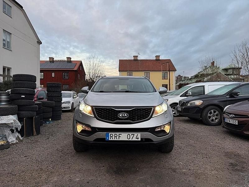 Grå Begagnad 2013 Kia Sportage EX SUV | 129 500 kr (Marknadspris) - Bild 1/4