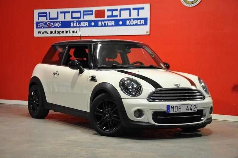 Vit Begagnad 2012 Mini Cooper Halvkombi | 87 800 kr - Bild 1/4