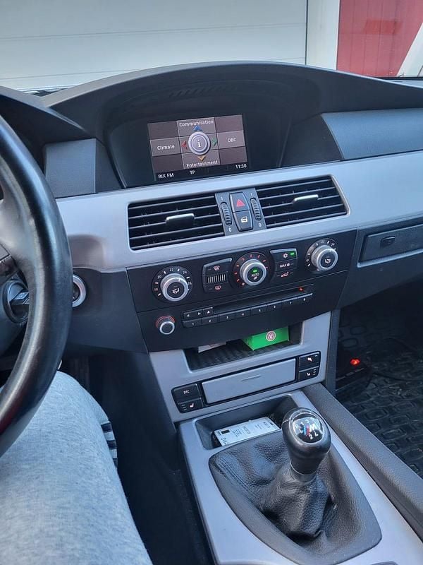 Begagnad 2010 BMW 520 Sedan | 85 000 kr (Marknadspris) - Bild 1/4