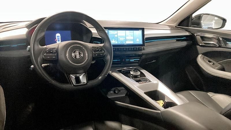 Begagnad MG MG5 EV Luxury 130 kW (177 HK) 2022 Svart Kombi