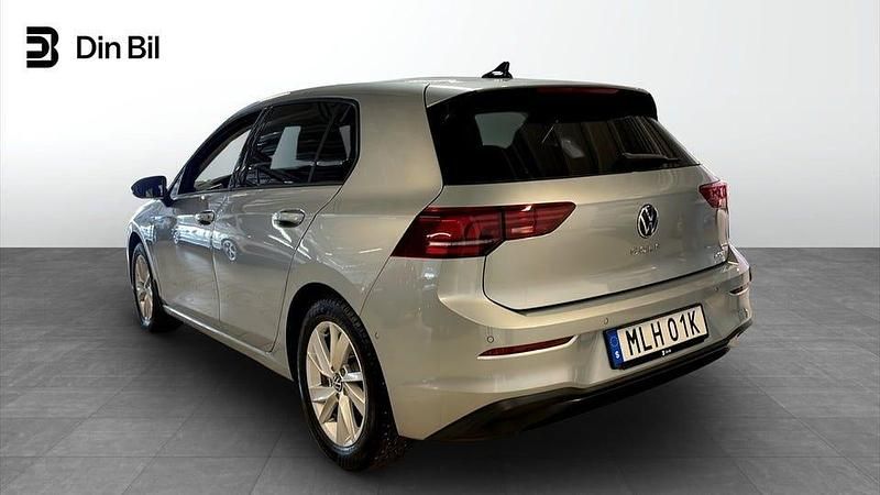 Begagnad VW Golf VIII Life 150 HK (110 kW) 2025 Silver Kombi